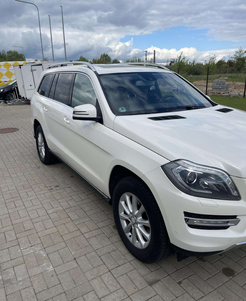 Mercedes-Benz GL350 - SUV: φωτογραφία 2 Mercedes-Benz GL350 - SUV: φωτογραφία 2