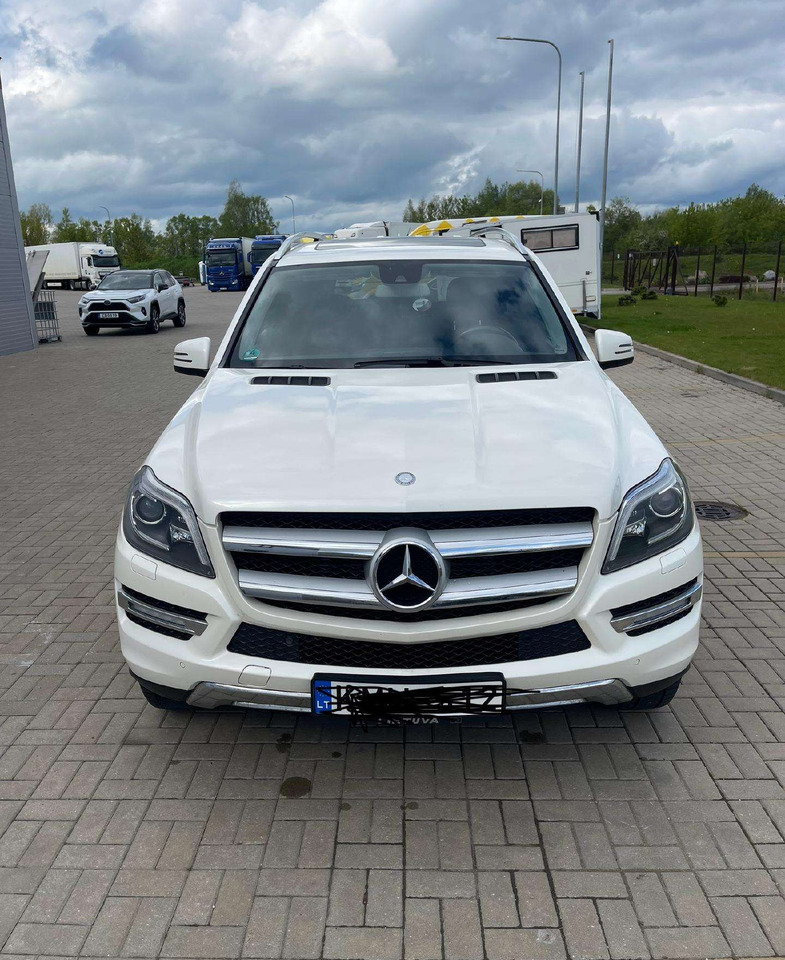 Mercedes-Benz GL350 - SUV: φωτογραφία 1 Mercedes-Benz GL350 - SUV: φωτογραφία 1