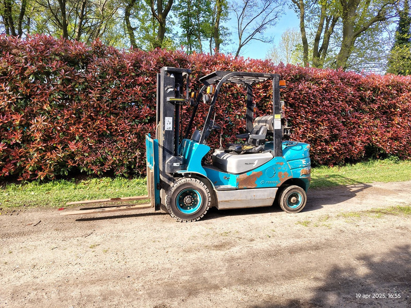 Feeler 2500 - Υγραεριοκίνητο περονοφόρο: φωτογραφία 3 Feeler 2500 - Υγραεριοκίνητο περονοφόρο: φωτογραφία 3