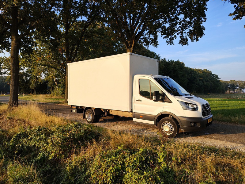 Ford Transit - Βαν: φωτογραφία 3 Ford Transit - Βαν: φωτογραφία 3