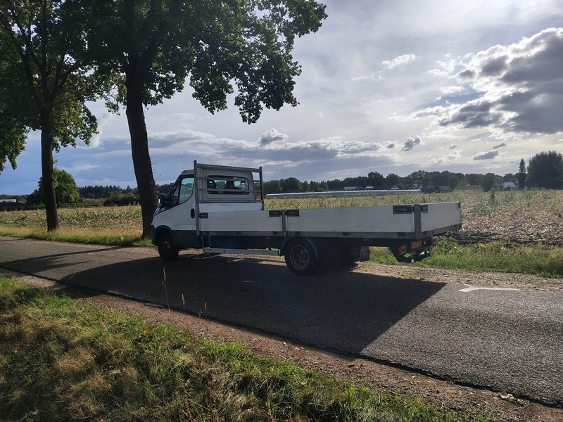 Iveco Daily 35C180 - Μικρό φορτηγό με καρότσα: φωτογραφία 3 Iveco Daily 35C180 - Μικρό φορτηγό με καρότσα: φωτογραφία 3