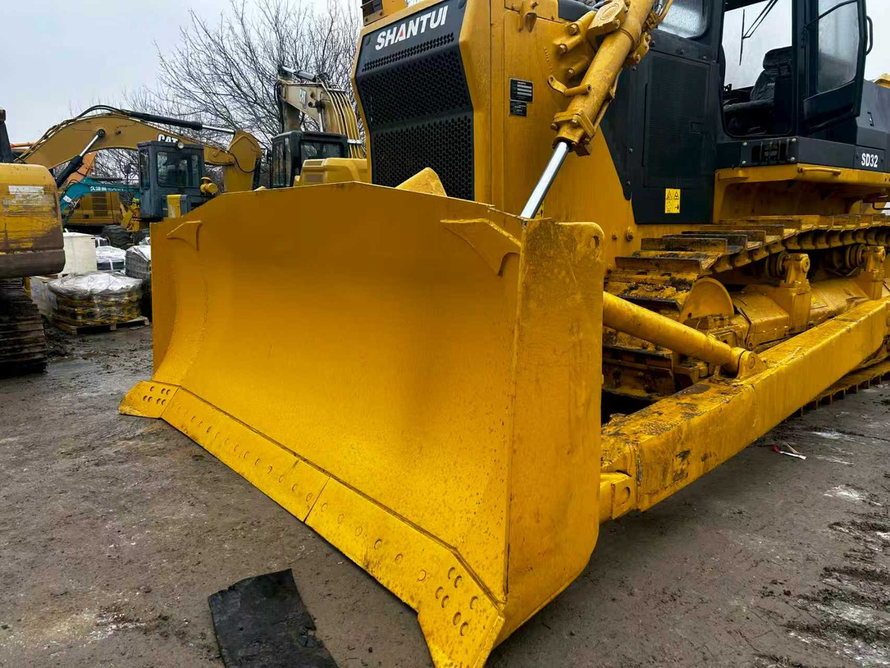 SHANTUI SD32 used bulldozer famous china brand for sale - Μπουλντόζα: φωτογραφία 2 SHANTUI SD32 used bulldozer famous china brand for sale - Μπουλντόζα: φωτογραφία 2