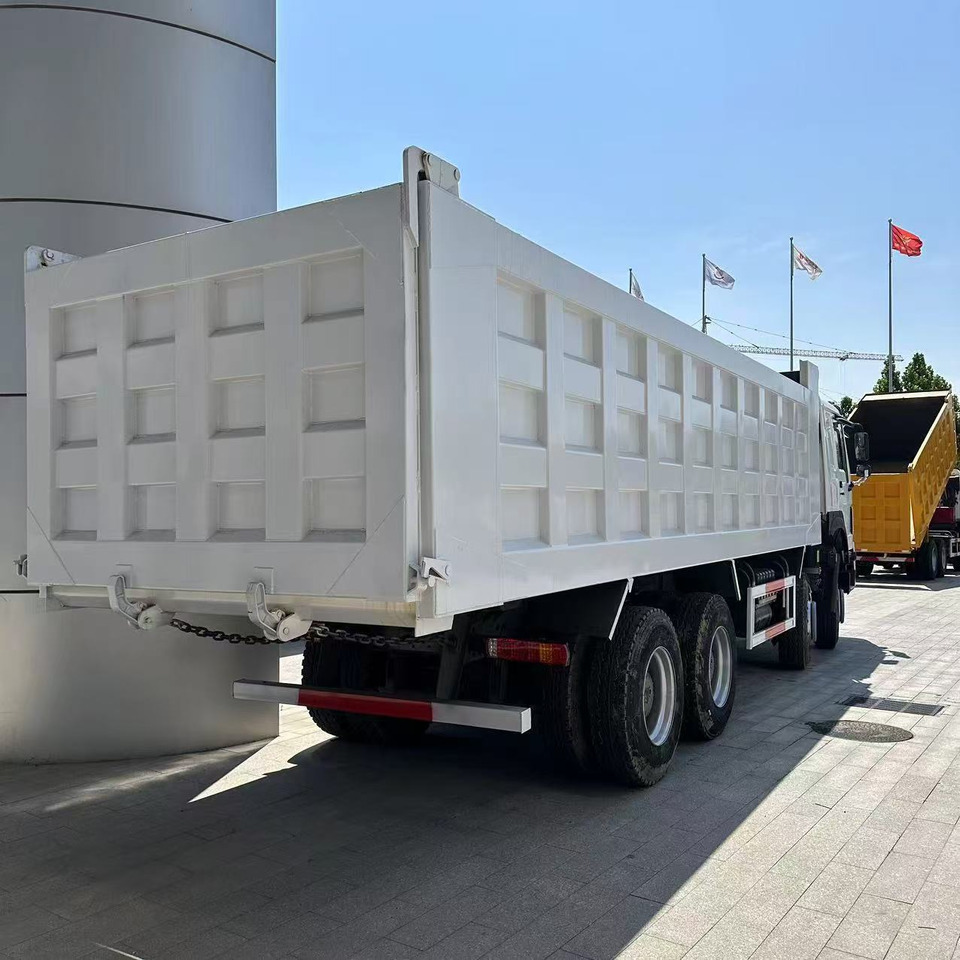 SINOTRUK howo 371 8x4 dump truck - Ανατρεπόμενο όχημα: φωτογραφία 2 SINOTRUK howo 371 8x4 dump truck - Ανατρεπόμενο όχημα: φωτογραφία 2