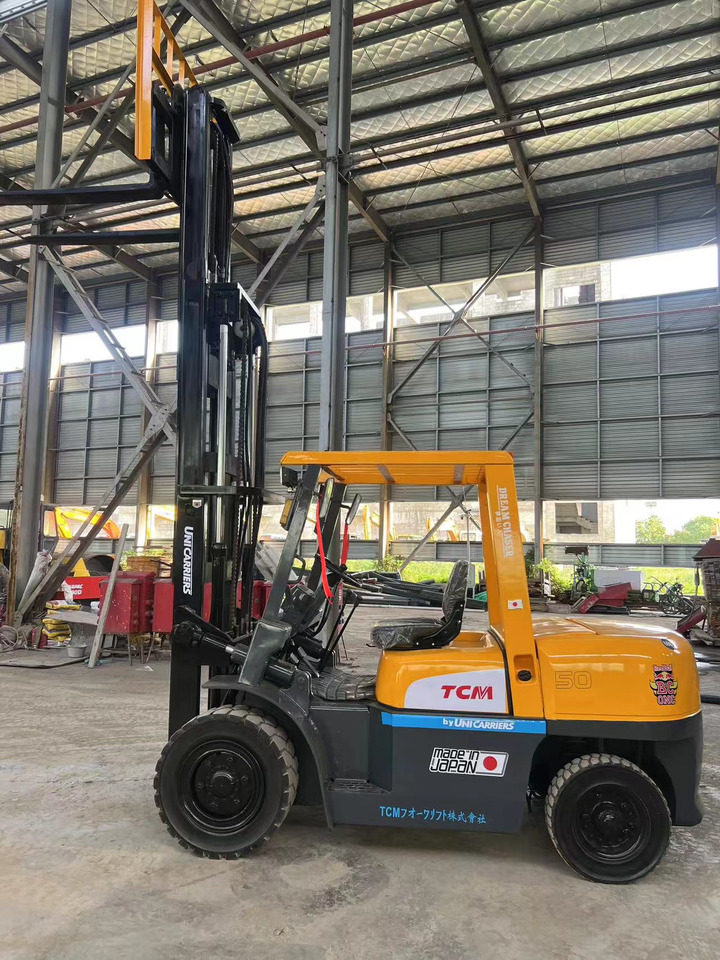 TCM fd50 japan brand original 5 ton diesel forklift 3 section 4.5m Customizable mast clamp side shift - Πετρελαιοκίνητο περονοφόρο: φωτογραφία 5 TCM fd50 japan brand original 5 ton diesel forklift 3 section 4.5m Customizable mast clamp side shift - Πετρελαιοκίνητο περονοφόρο: φωτογραφία 5