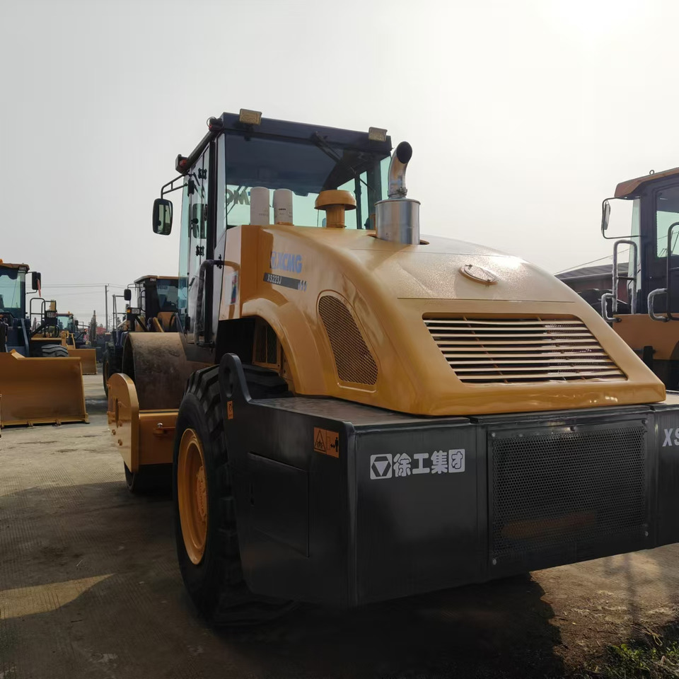 XCMG XS223J - Ασφαλτικός οδοστρωτήρας: φωτογραφία 2 XCMG XS223J - Ασφαλτικός οδοστρωτήρας: φωτογραφία 2