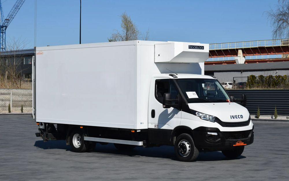 Iveco DAILY 70C18 / 3.0 - 180 KM / AUTOMAT HI-MATIC / 3 OSOBY / CHŁODNIA - MROŹNIA 4,55 M / AGREGAD FRIGOBLOCK / WINDA SORENSEN / KLIMA / TEMPOMAT / KAMERA COFANIA / REGULOWANE ZAWIESZENIE / SERWISOWA - Φορτηγό ψυγείο: φωτογραφία 3 Iveco DAILY 70C18 / 3.0 - 180 KM / AUTOMAT HI-MATIC / 3 OSOBY / CHŁODNIA - MROŹNIA 4,55 M / AGREGAD FRIGOBLOCK / WINDA SORENSEN / KLIMA / TEMPOMAT / KAMERA COFANIA / REGULOWANE ZAWIESZENIE / SERWISOWA - Φορτηγό ψυγείο: φωτογραφία 3