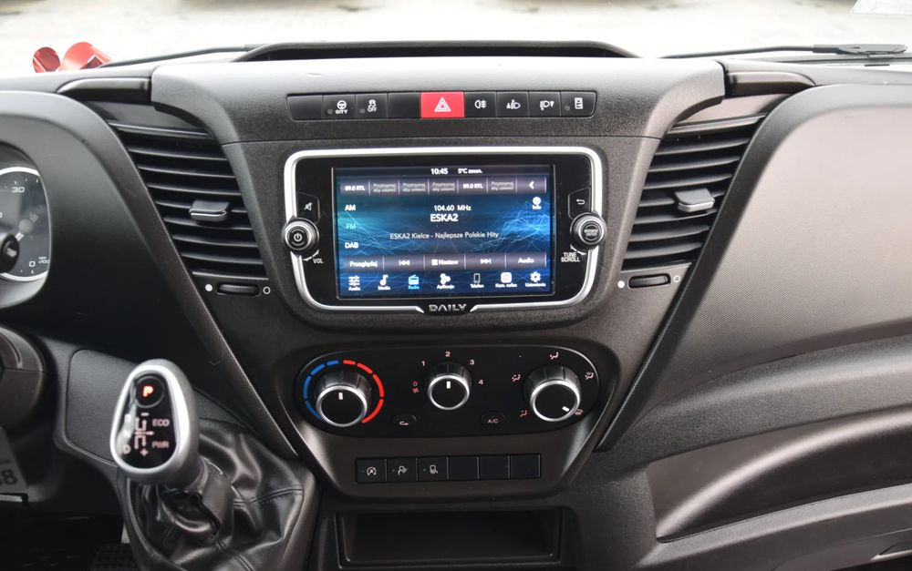 Βαν Iveco DAILY MAXI 35S14 / 2.3 - 140 KM / AUTOMAT HI-MATIC / NOWY MODEL / 3 OSOBY / DOSTAWCZE / BLASZAK / KAMERA COFANIA / TEMPOMAT / KLIMA / 2022 / SERWISOWANY / SPROWADZONY Z NIEMIEC: φωτογραφία 34