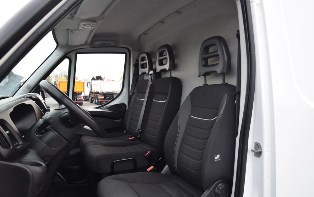 Βαν Iveco DAILY MAXI 35S14 / 2.3 - 140 KM / AUTOMAT HI-MATIC / NOWY MODEL / 3 OSOBY / DOSTAWCZE / BLASZAK / KAMERA COFANIA / TEMPOMAT / KLIMA / 2022 / SERWISOWANY / SPROWADZONY Z NIEMIEC: φωτογραφία 40