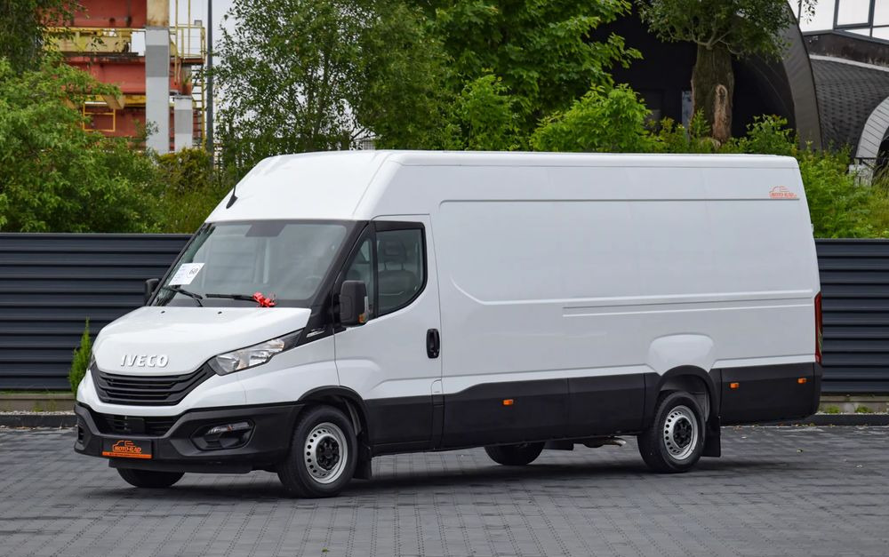 Iveco DAILY MAXI 35S16 / 2.3 - 160 KM / AUTOMAT HI-MATIC / NOWY MODEL / 3 OSOBY / DOSTAWCZE / BLASZAK / KLIMA / CZUJNIKI COFANIA / NISKI PRZEBIEG / 2022 / SERWISOWANY / Z NIEMIEC - Βαν: φωτογραφία 1 Iveco DAILY MAXI 35S16 / 2.3 - 160 KM / AUTOMAT HI-MATIC / NOWY MODEL / 3 OSOBY / DOSTAWCZE / BLASZAK / KLIMA / CZUJNIKI COFANIA / NISKI PRZEBIEG / 2022 / SERWISOWANY / Z NIEMIEC - Βαν: φωτογραφία 1