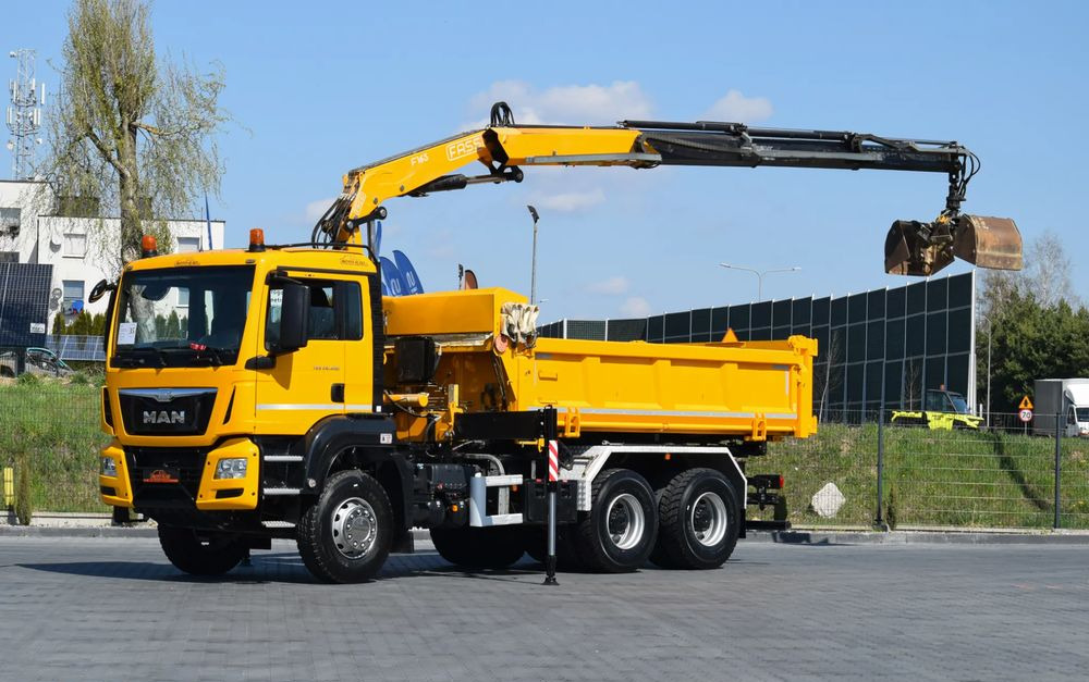 MAN TGS 26.400 / 6x4 / EURO 6 / UDT / HDS FASSI 165 / WYSUW x3 / ROTATOR / CHWYTAK / STEROWANIE RADIOWE / WZMOCNIONA RAMA / WYWROTKA / HYDROBURTA / AUTOMAT / 2017 / NOWE OPONY - 100% / NISKI PRZEBIEG - Φορτηγό ανατρεπόμενο: φωτογραφία 1 MAN TGS 26.400 / 6x4 / EURO 6 / UDT / HDS FASSI 165 / WYSUW x3 / ROTATOR / CHWYTAK / STEROWANIE RADIOWE / WZMOCNIONA RAMA / WYWROTKA / HYDROBURTA / AUTOMAT / 2017 / NOWE OPONY - 100% / NISKI PRZEBIEG - Φορτηγό ανατρεπόμενο: φωτογραφία 1