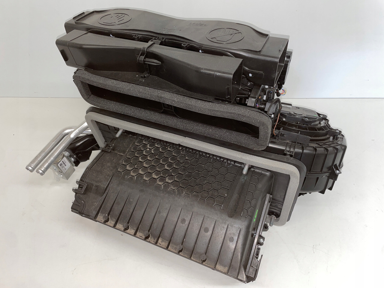 NAGRZEWNICA MAN TG3 TGX 3 TGX-3 81619006459 - Μοτέρ καλοριφέρ για Φορτηγό: φωτογραφία 3 NAGRZEWNICA MAN TG3 TGX 3 TGX-3 81619006459 - Μοτέρ καλοριφέρ για Φορτηγό: φωτογραφία 3