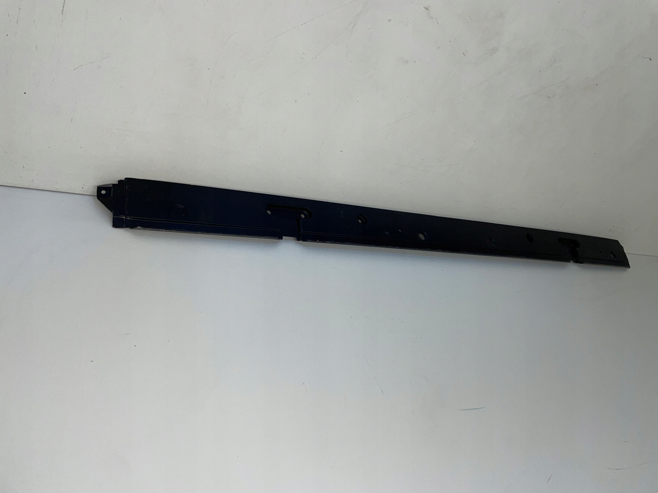 PODSZYBIEMASKOWNICA SZYBY OSŁONA DAF CV 1665944 - Παρμπρίζ για Φορτηγό: φωτογραφία 3 PODSZYBIEMASKOWNICA SZYBY OSŁONA DAF CV 1665944 - Παρμπρίζ για Φορτηγό: φωτογραφία 3