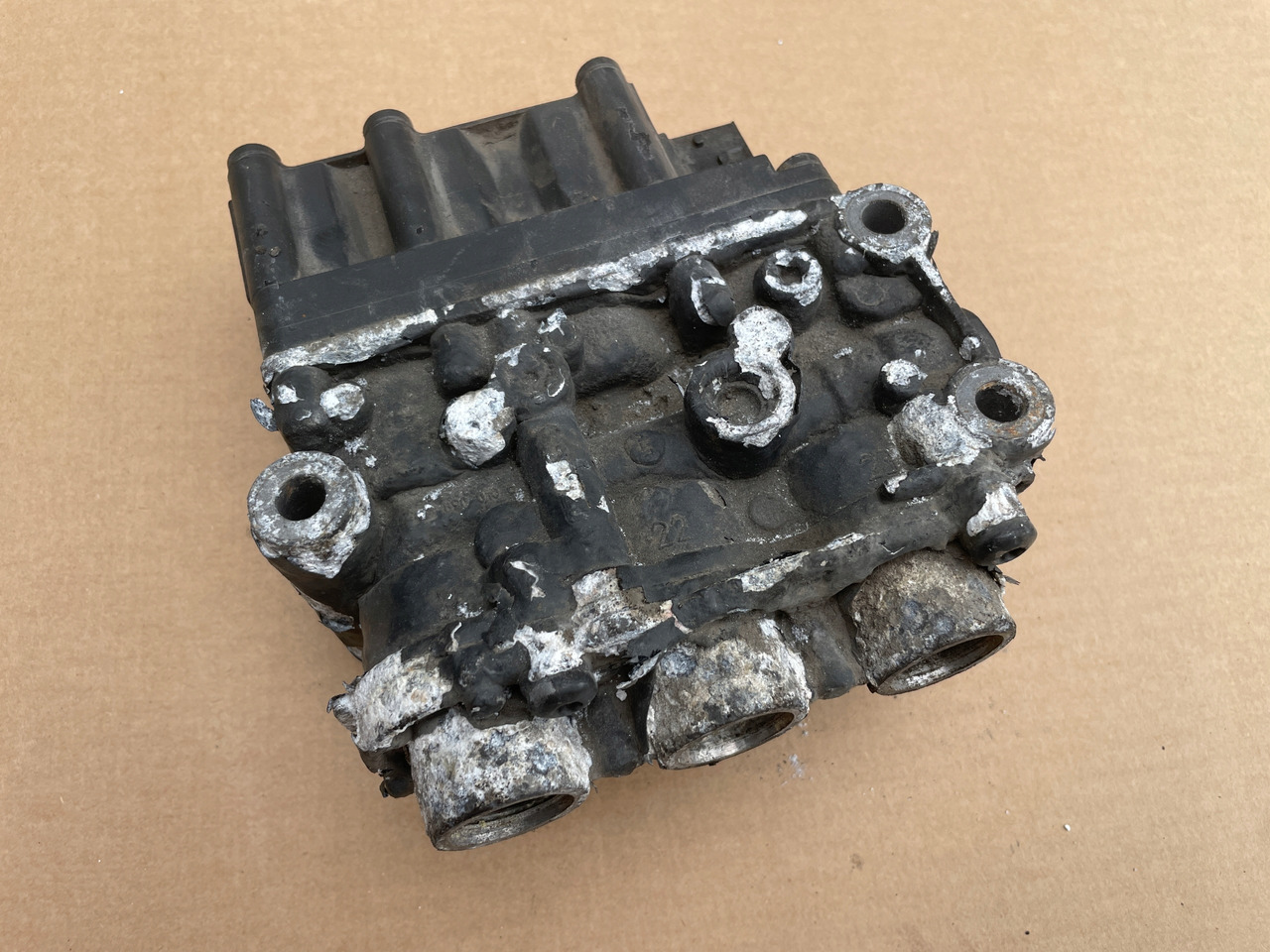 ZAWÓR PODUSZEK MERCEDES ACTROS MP 4 MP4 A0013270725 - Βαλβίδα φρένων για Φορτηγό: φωτογραφία 3 ZAWÓR PODUSZEK MERCEDES ACTROS MP 4 MP4 A0013270725 - Βαλβίδα φρένων για Φορτηγό: φωτογραφία 3