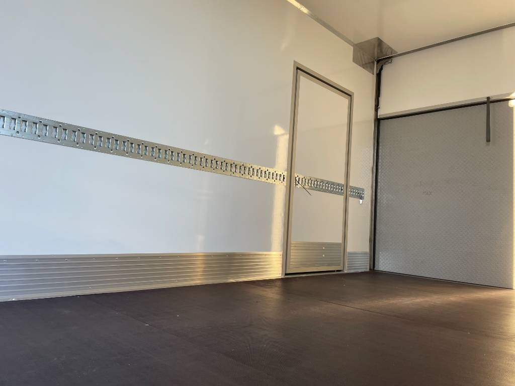 Volvo FM 330 - Φορτηγό κόφα: φωτογραφία 3 Volvo FM 330 - Φορτηγό κόφα: φωτογραφία 3