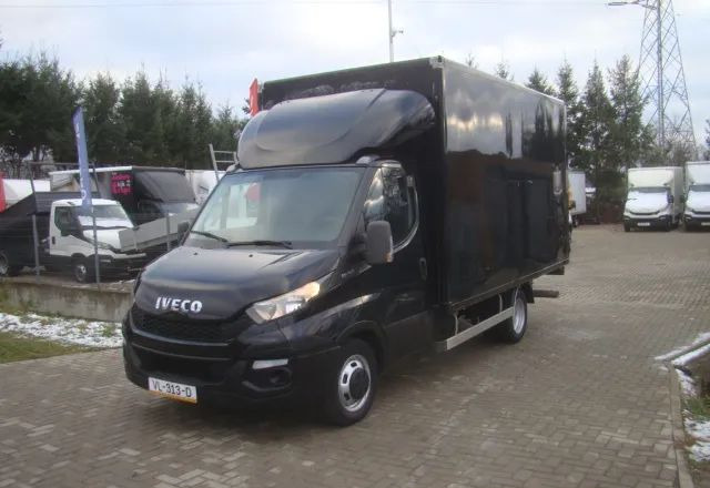 Iveco DAILY 35 C 15 3.0TDI FIRANA Z PRAWEJ STRONY 3.5T DMC WINDA - Επαγγελματικό αυτοκίνητο κόφα: φωτογραφία 1 Iveco DAILY 35 C 15 3.0TDI FIRANA Z PRAWEJ STRONY 3.5T DMC WINDA - Επαγγελματικό αυτοκίνητο κόφα: φωτογραφία 1