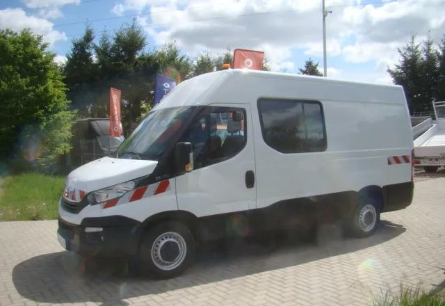 Iveco DAILY 35 S 16 REJESTRACJA NA 6-OSÓB SUPER NA KAMPERA - Βαν: φωτογραφία 2 Iveco DAILY 35 S 16 REJESTRACJA NA 6-OSÓB SUPER NA KAMPERA - Βαν: φωτογραφία 2