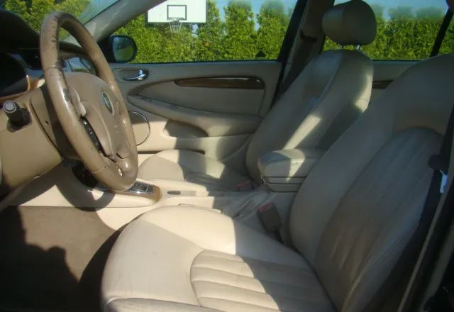 Λιμουζίνα/ Sedan Jaguar X-Type: φωτογραφία 14