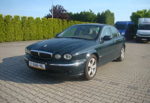 Jaguar X-Type - Λιμουζίνα/ Sedan: φωτογραφία 1 Jaguar X-Type - Λιμουζίνα/ Sedan: φωτογραφία 1