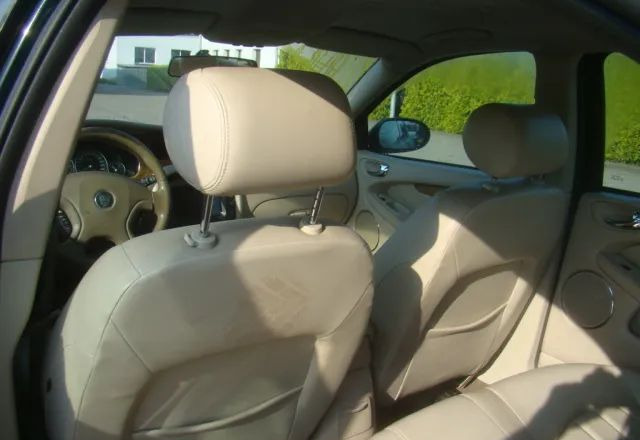 Λιμουζίνα/ Sedan Jaguar X-Type: φωτογραφία 13