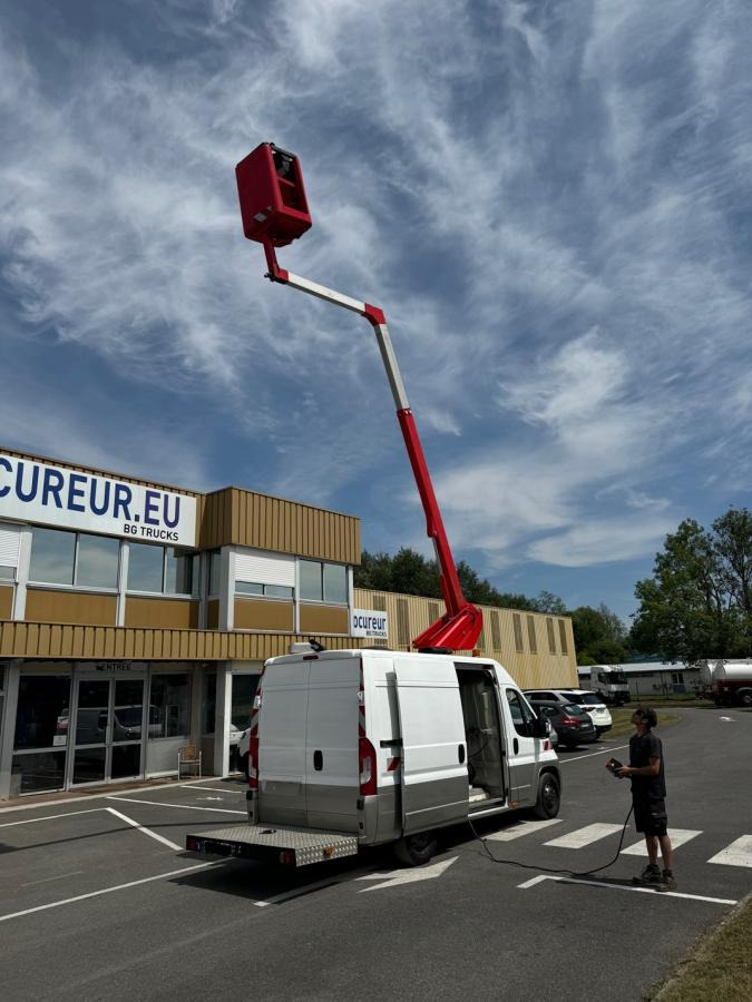 Citroën Jumper - Πλατφόρμα εναέρια, Ελαφρύ επαγγελματικό: φωτογραφία 2 Citroën Jumper - Πλατφόρμα εναέρια, Ελαφρύ επαγγελματικό: φωτογραφία 2