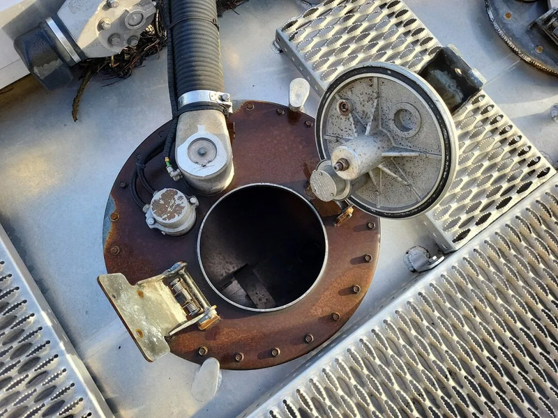 Mercedes-Benz Antos 1824 - Φορτηγό βυτιοφόρο: φωτογραφία 5 Mercedes-Benz Antos 1824 - Φορτηγό βυτιοφόρο: φωτογραφία 5