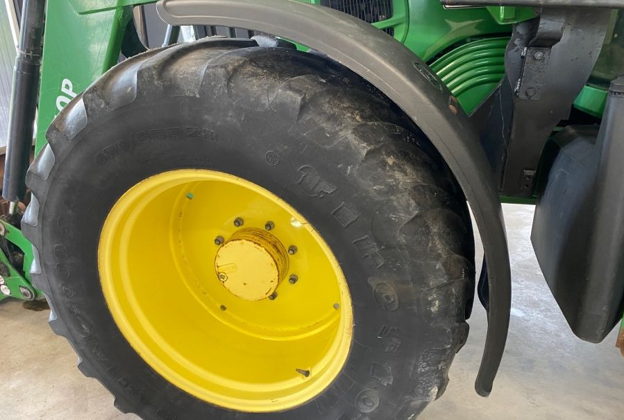 John Deere 6330 Premium - Τρακτέρ: φωτογραφία 3 John Deere 6330 Premium - Τρακτέρ: φωτογραφία 3