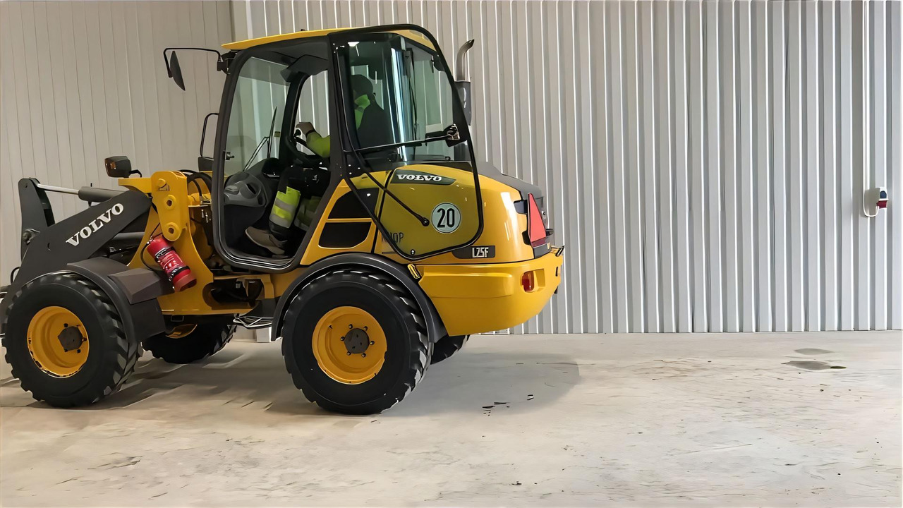 Volvo L 25 - Ελαστιχοφόρος φορτωτής: φωτογραφία 5 Volvo L 25 - Ελαστιχοφόρος φορτωτής: φωτογραφία 5