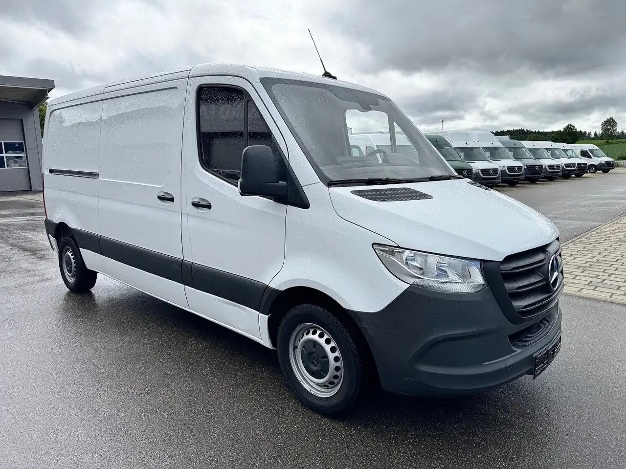 Mercedes-Benz Sprinter 215 CDI Flach Lang Klima FWD - Βαν: φωτογραφία 2 Mercedes-Benz Sprinter 215 CDI Flach Lang Klima FWD - Βαν: φωτογραφία 2