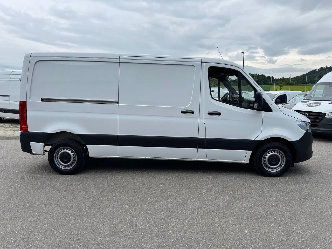 Mercedes-Benz Sprinter 215 CDI Flach Lang Klima FWD - Βαν: φωτογραφία 4 Mercedes-Benz Sprinter 215 CDI Flach Lang Klima FWD - Βαν: φωτογραφία 4