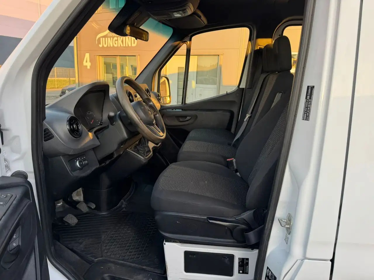 Mercedes-Benz Sprinter 317 CDI Lang DoKa Pritsche AHK 3,5t - Μικρό φορτηγό με καρότσα, Διπλοκάμπινο ελαφρύ επαγγελματικό: φωτογραφία 3 Mercedes-Benz Sprinter 317 CDI Lang DoKa Pritsche AHK 3,5t - Μικρό φορτηγό με καρότσα, Διπλοκάμπινο ελαφρύ επαγγελματικό: φωτογραφία 3