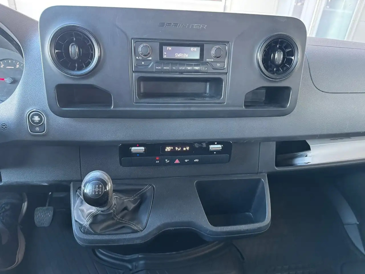 Mercedes-Benz Sprinter 317 CDI Lang DoKa Pritsche AHK 3,5t - Μικρό φορτηγό με καρότσα, Διπλοκάμπινο ελαφρύ επαγγελματικό: φωτογραφία 5 Mercedes-Benz Sprinter 317 CDI Lang DoKa Pritsche AHK 3,5t - Μικρό φορτηγό με καρότσα, Διπλοκάμπινο ελαφρύ επαγγελματικό: φωτογραφία 5