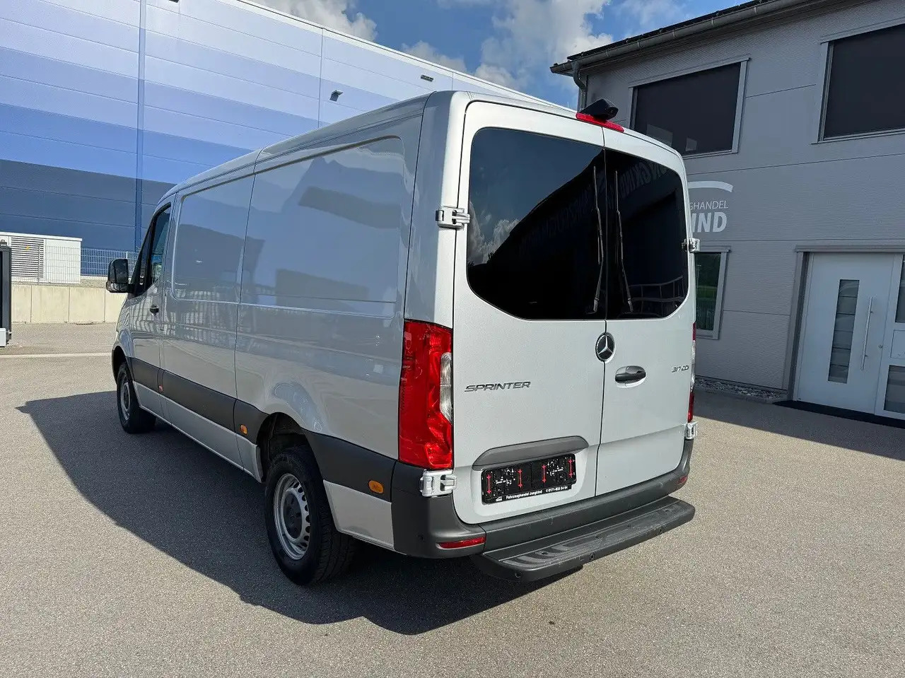 Mercedes-Benz Sprinter 317 CDI Lang Silber MBUX RWD Klima - Βαν: φωτογραφία 5 Mercedes-Benz Sprinter 317 CDI Lang Silber MBUX RWD Klima - Βαν: φωτογραφία 5