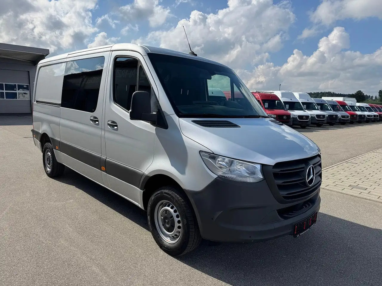 Mercedes-Benz Sprinter 317 CDI Lang Silber MBUX RWD Klima - Βαν: φωτογραφία 2 Mercedes-Benz Sprinter 317 CDI Lang Silber MBUX RWD Klima - Βαν: φωτογραφία 2