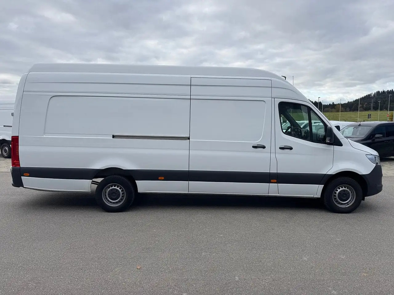 Mercedes-Benz Sprinter 317 CDI Maxi Lang Extralang XXL MBUX - Βαν: φωτογραφία 4 Mercedes-Benz Sprinter 317 CDI Maxi Lang Extralang XXL MBUX - Βαν: φωτογραφία 4