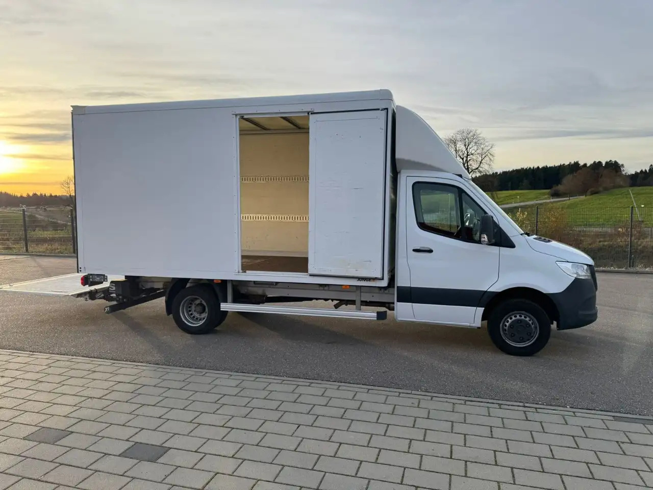 Mercedes-Benz Sprinter 516 CDI Maxi Koffer LBW AHK Klima - Επαγγελματικό αυτοκίνητο κόφα: φωτογραφία 4 Mercedes-Benz Sprinter 516 CDI Maxi Koffer LBW AHK Klima - Επαγγελματικό αυτοκίνητο κόφα: φωτογραφία 4