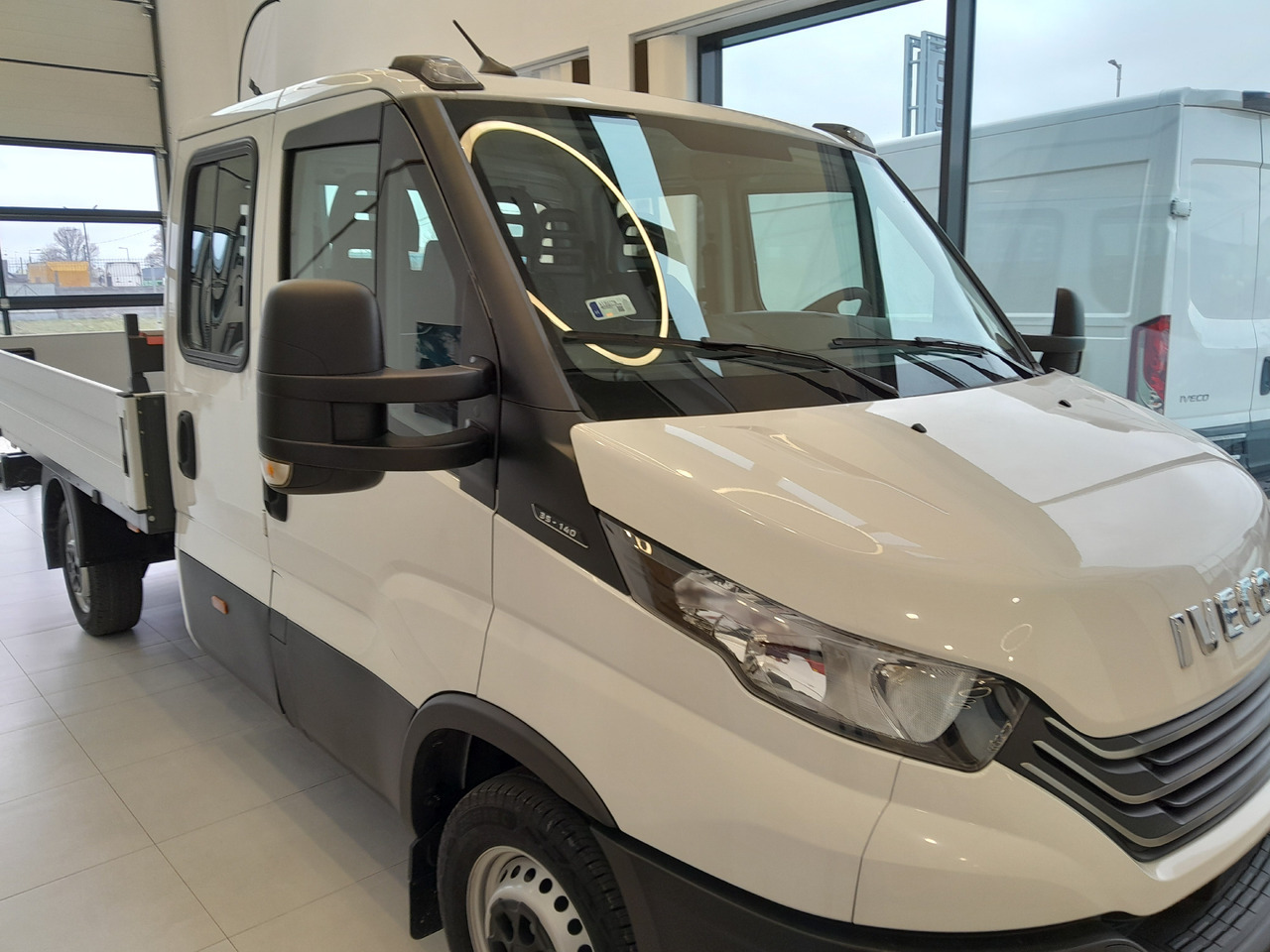 Iveco Daila 35 Daily C 18 H 3450 - Μικρό φορτηγό με καρότσα: φωτογραφία 4 Iveco Daila 35 Daily C 18 H 3450 - Μικρό φορτηγό με καρότσα: φωτογραφία 4