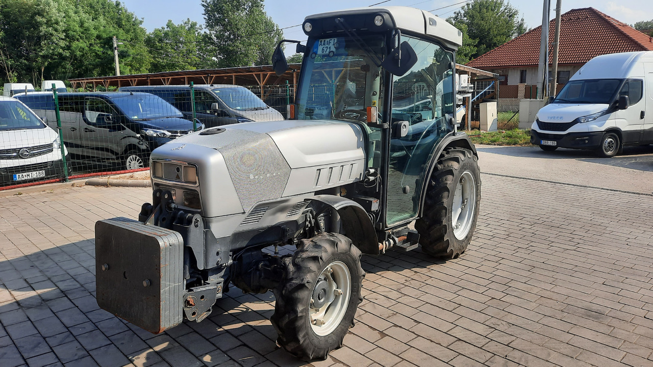 LAMBORGHINI RV90 Automatic - Γεωργικά μηχανήματα: φωτογραφία 2 LAMBORGHINI RV90 Automatic - Γεωργικά μηχανήματα: φωτογραφία 2