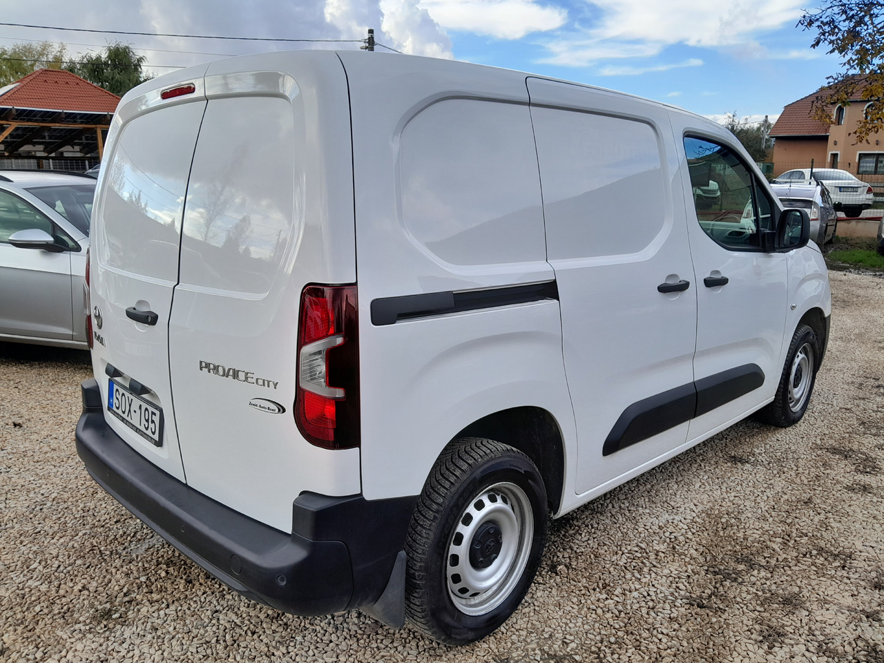 TOYOTA 1.5 City Active 3 Business - Μικρό βαν: φωτογραφία 3 TOYOTA 1.5 City Active 3 Business - Μικρό βαν: φωτογραφία 3