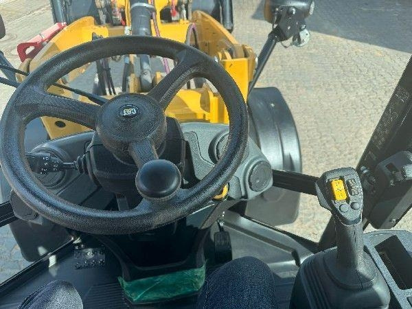 CAT 906 - Ελαστιχοφόρος φορτωτής: φωτογραφία 5 CAT 906 - Ελαστιχοφόρος φορτωτής: φωτογραφία 5