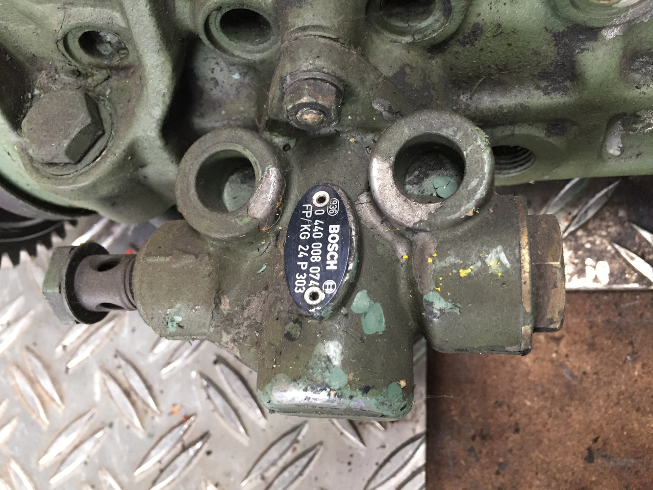 Αντλία καυσίμου για Φορτηγό Gebrauchte Einspritzpumpe MB OM 441, Bosch - Nr. : 0402 646 917: φωτογραφία 9 Αντλία καυσίμου για Φορτηγό Gebrauchte Einspritzpumpe MB OM 441, Bosch - Nr. : 0402 646 917: φωτογραφία 9