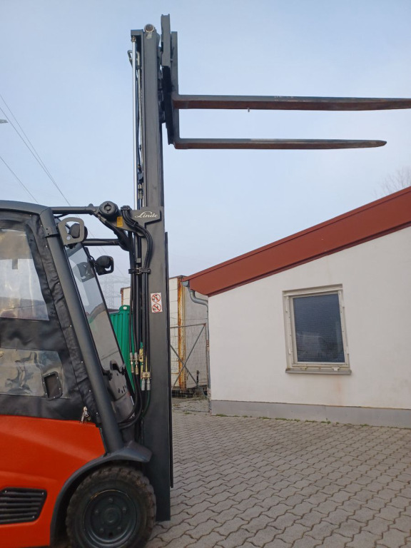 LINDE Stapler E16-01 Duplexmast, Seitenschieber - Ηλεκτροκίνητο περονοφόρο: φωτογραφία 3 LINDE Stapler E16-01 Duplexmast, Seitenschieber - Ηλεκτροκίνητο περονοφόρο: φωτογραφία 3