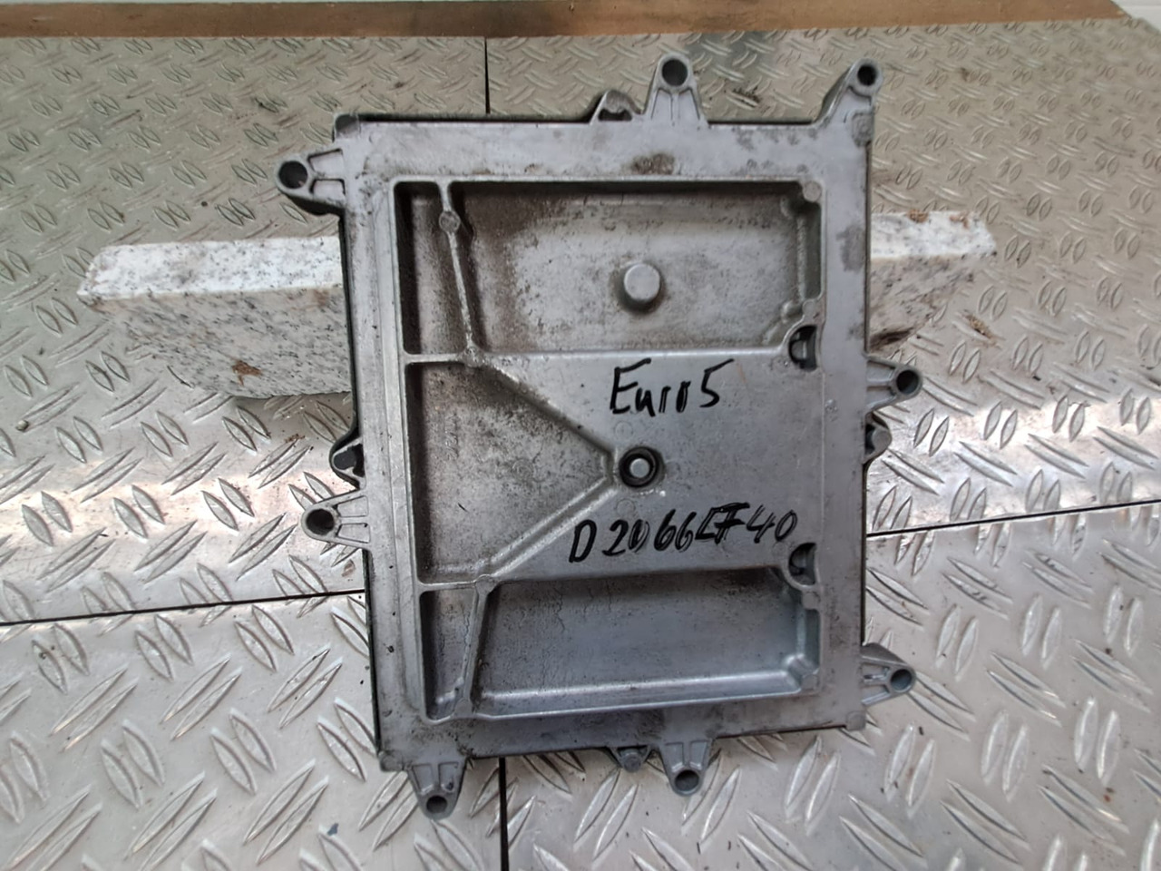 MAN MAn TGX 26.440 / D 2066 LF 40 - Ηλεκτρονική μονάδα ελέγχου: φωτογραφία 2 MAN MAn TGX 26.440 / D 2066 LF 40 - Ηλεκτρονική μονάδα ελέγχου: φωτογραφία 2