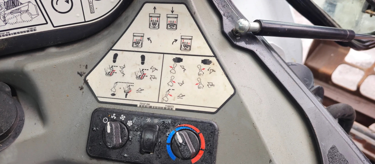 BOBCAT S570 - Φορτωτής πλάγιας ολίσθησης: φωτογραφία 5 BOBCAT S570 - Φορτωτής πλάγιας ολίσθησης: φωτογραφία 5