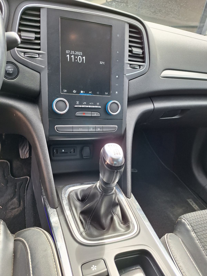 Renault Megane Blue dCi 95, zamjena - Λιμουζίνα/ Sedan: φωτογραφία 4 Renault Megane Blue dCi 95, zamjena - Λιμουζίνα/ Sedan: φωτογραφία 4