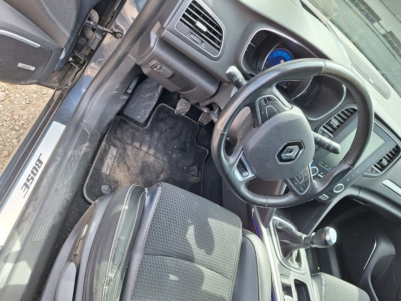 Renault Megane Blue dCi 95, zamjena - Λιμουζίνα/ Sedan: φωτογραφία 3 Renault Megane Blue dCi 95, zamjena - Λιμουζίνα/ Sedan: φωτογραφία 3