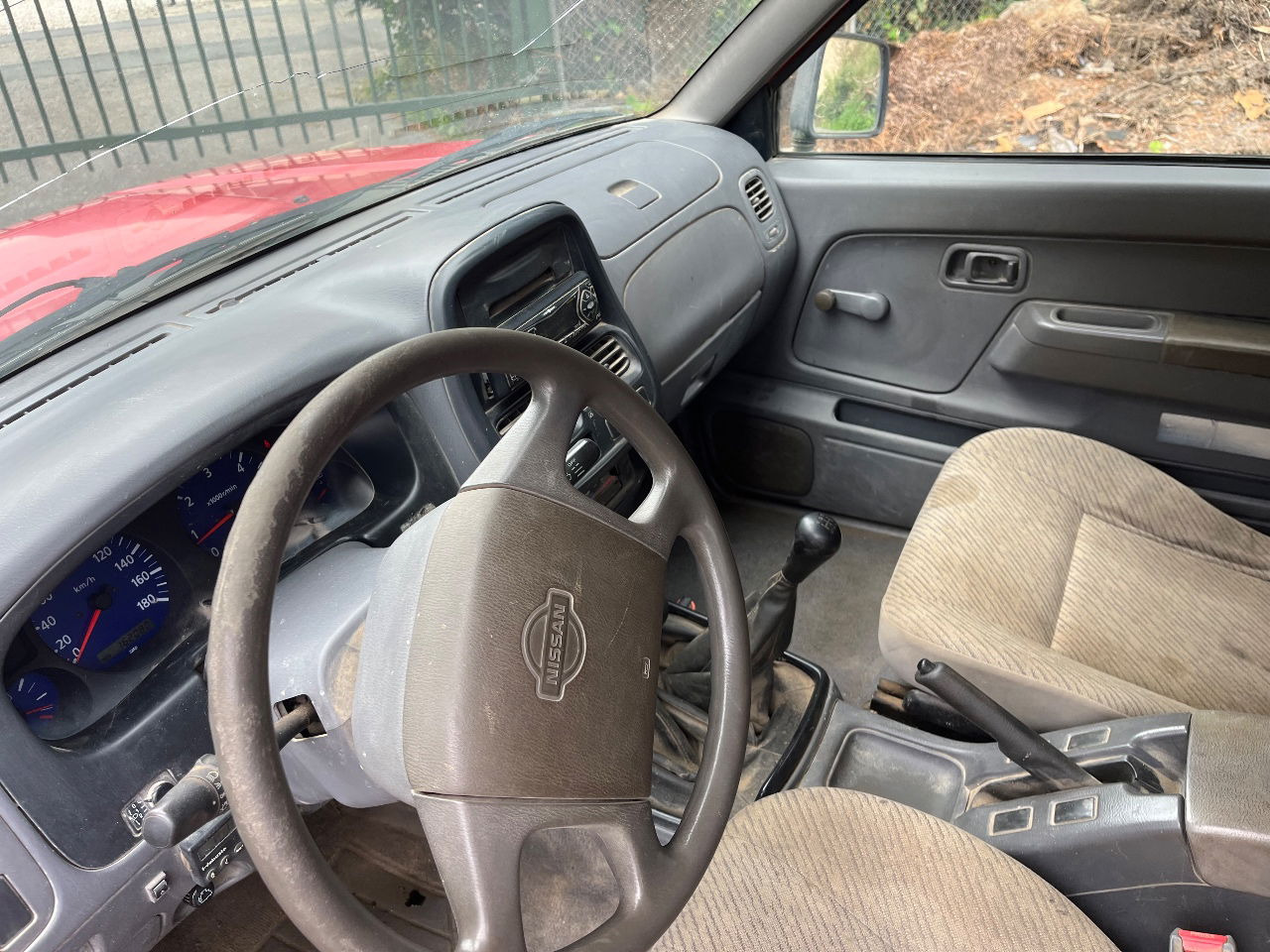 Nissan 4x4 - Ημιφορτηγό: φωτογραφία 5 Nissan 4x4 - Ημιφορτηγό: φωτογραφία 5