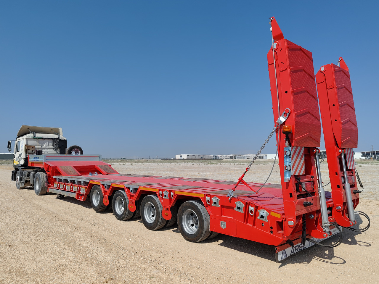 AREL TRAILER 4 AXLE LOWBED TRAILER - Επικαθήμενο με χαμηλό δάπεδο: φωτογραφία 1 AREL TRAILER 4 AXLE LOWBED TRAILER - Επικαθήμενο με χαμηλό δάπεδο: φωτογραφία 1