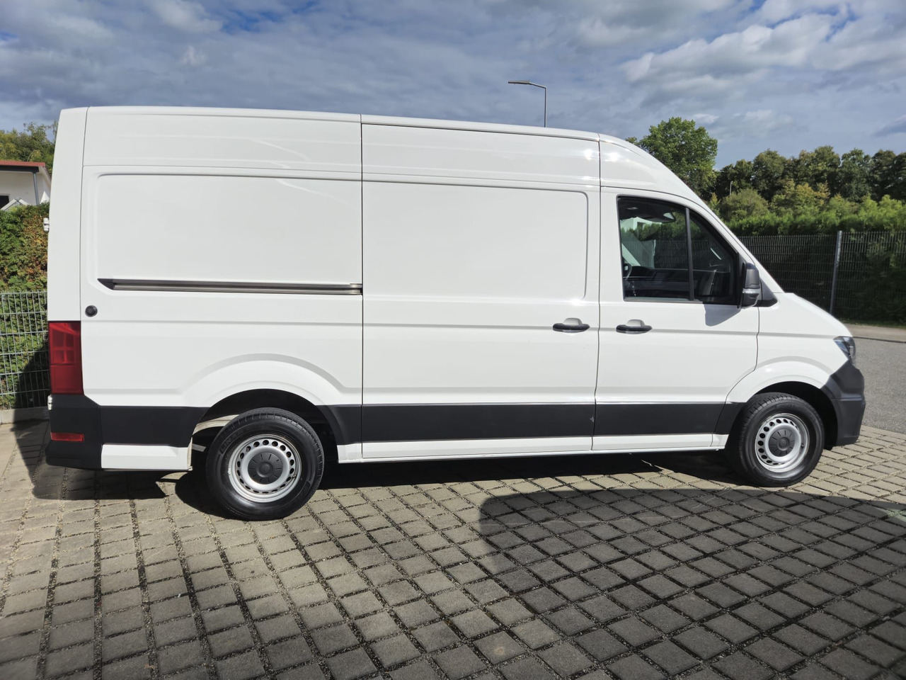 VOLKSWAGEN Crafter 35 mittellang Hochdach AppConnect/Kamera - Βαν: φωτογραφία 4 VOLKSWAGEN Crafter 35 mittellang Hochdach AppConnect/Kamera - Βαν: φωτογραφία 4