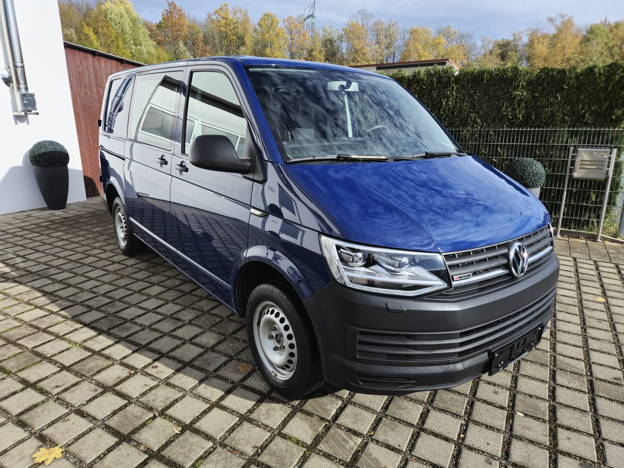 VOLKSWAGEN T6 Transporter Kasten-Kombi 4Motion/Navi/LED - Βαν: φωτογραφία 2 VOLKSWAGEN T6 Transporter Kasten-Kombi 4Motion/Navi/LED - Βαν: φωτογραφία 2