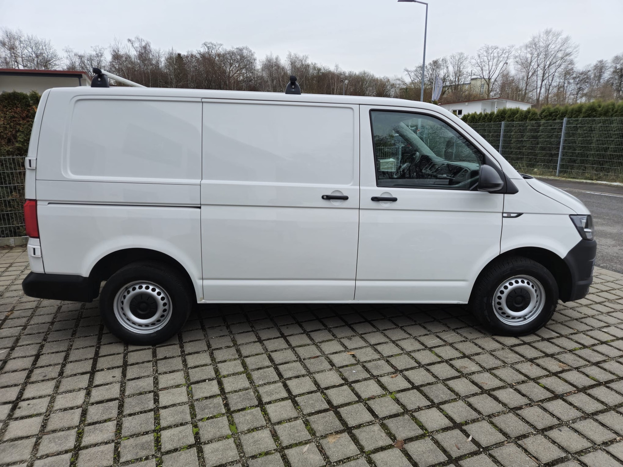 VOLKSWAGEN T6 Transporter Kasten-Kombi Standheizung - Βαν: φωτογραφία 4 VOLKSWAGEN T6 Transporter Kasten-Kombi Standheizung - Βαν: φωτογραφία 4
